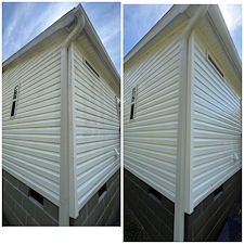 House-Power-Washing-in-Gloucester-VA-Another-Happy-Customer-with-On-Point-Pressure-Washing 2