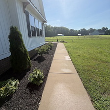 House-Washing-Walkway-Surface-Cleaning-in-Ashland-VA-On-Point-Pressure-Washing 2